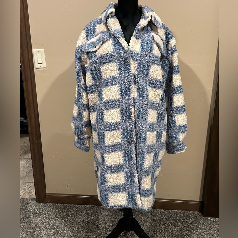 Lulu's Soft Blue and Cream Fleece Jacket